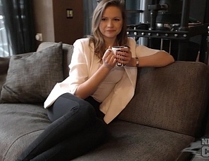 011716_young_fresh_faced_candice_first_time_exposing_her_body_and_masturbating_on_the_casting_couch