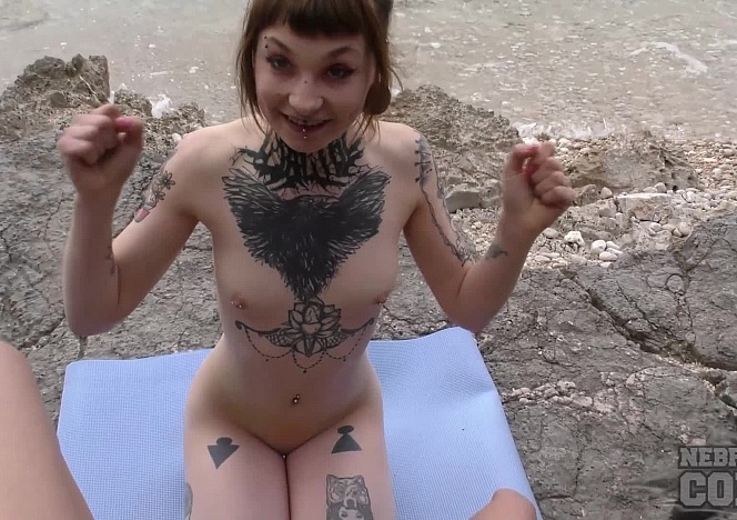 011722_pov_pussy_licking_outdoors_on_a_public_beach_while_on_vacation_andy_teen_licking_miss_pussycat
