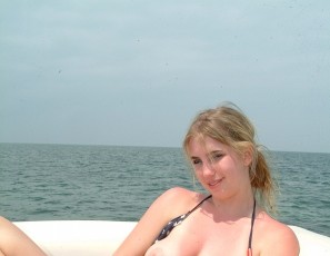 022808_spring_breka_boat_ride_with_brit_kendra_and_oklahoma