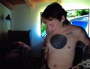 030122_on_vacation_with_sexy_tattoo_model_brille_masturbating_with_a_dildo_in_front_of_tv_and_blowjob_for_cameraman