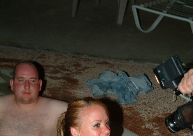 030707_spring_break_crazy_afterhours_with_laikyn_hot_tub_bj