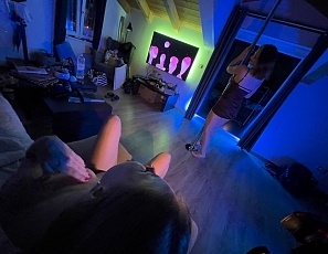 052924_sexy_milf_mira_gives_young_kristina_a_fucking_hot_striptease_lapdance_to_remember