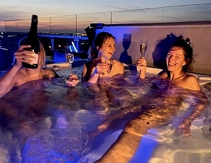 060625_hot_jacuzzi_nights_with_3_gorgeous_girls_playing_with_wet_pussies_rebeka_ruby_melonie_and_lea