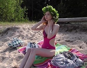 070716_areana_fox_risky_public_beach_masturbation_with_voyeur_drone_watching_big_black_dildo_pussy_stretch