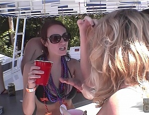 083008_party_cove_lake_of_the_ozarks_debauchery_public_lesbian_college_girls