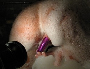 092010_virginia_awesome_masturbation_hottub_loft