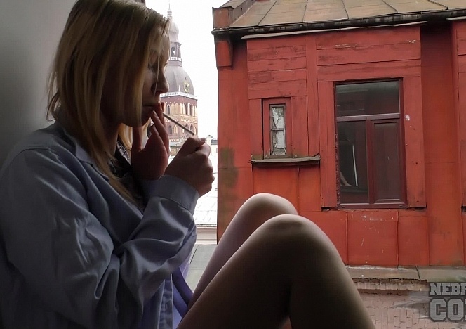 092117_petite_19yo_sarah_smokes_in_a_window_and_masturbates_hard_and_fast_with_a_glass_dildo_creamy_teen_pussy
