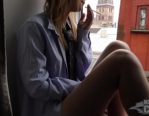 092117_petite_19yo_sarah_smokes_in_a_window_and_masturbates_hard_and_fast_with_a_glass_dildo_creamy_teen_pussy