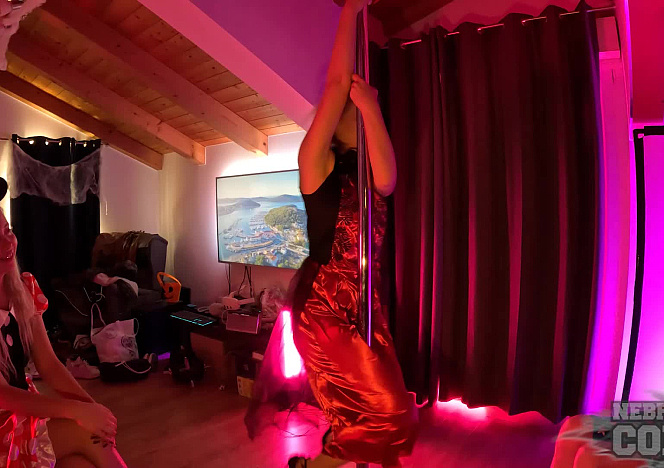 102725_private_halloween_striptease_eyla_moore_and_rosalina_dancing_with_samanta_rouge